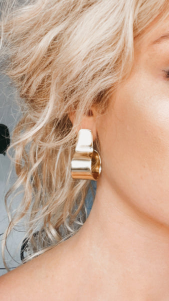 Curve earrings