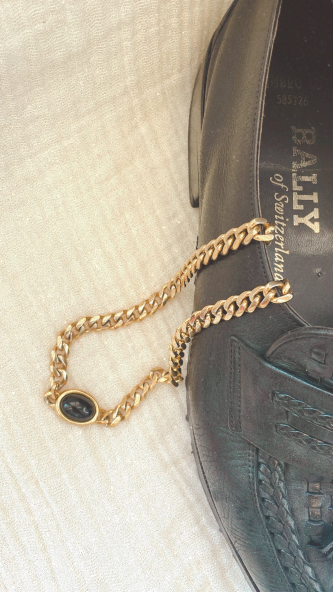 Vintage Gold Chain Necklace Black Stone