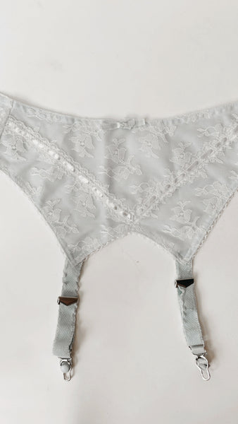 Vintage baby blue lace garder