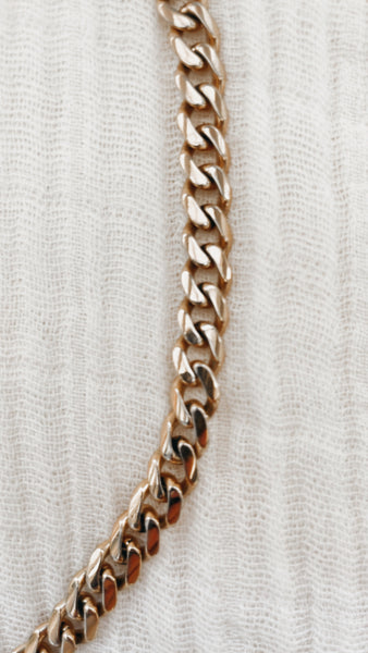 Vintage Gold Chain Necklace Black Stone