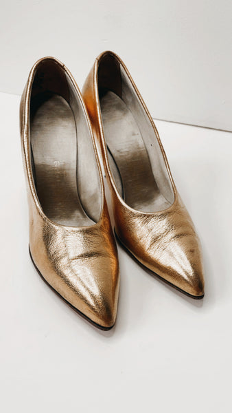Vintage Gold Pumps 8