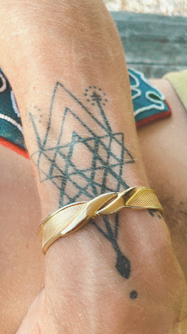 Vintage gold bangle