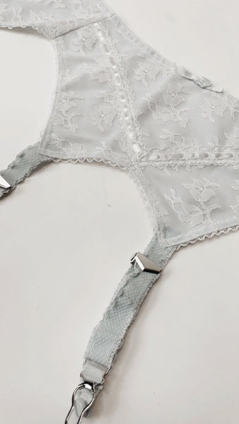 Vintage baby blue lace garder
