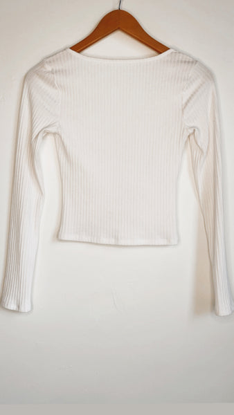 Ribbed White Clasped Top