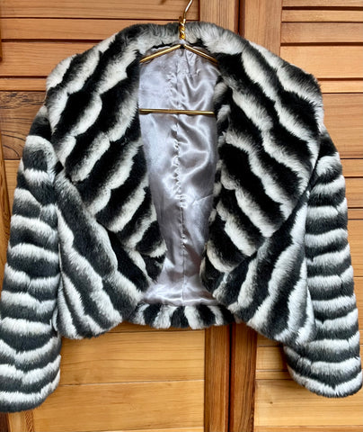 Cropped Faux Fur Scalloped Jacket