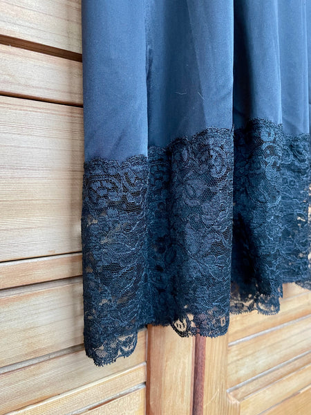 Black Lace Slip 32