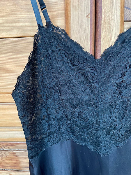 Black Lace Slip 32