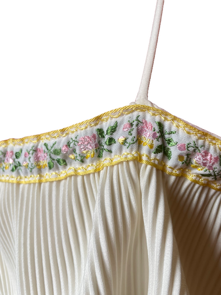 trim detail