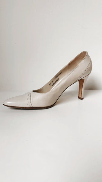 Vintage ‘Bally’ cream patent heels 8.5