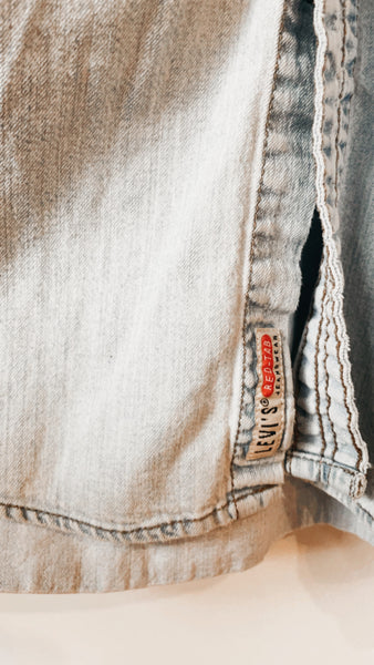 Vintage ‘Levi’s’ denim button up