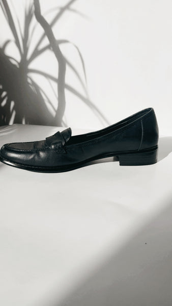 Vintage Navy Leather Penny Loafers 8.5