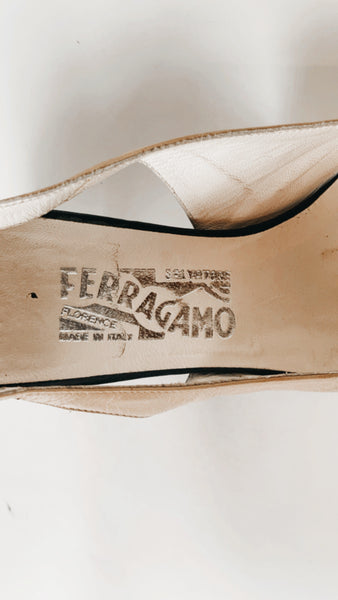 Ferragamo pointed heels 8.5
